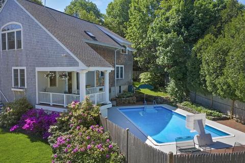 44 Dennett Rd, Marblehead, MA 01945 photo 2