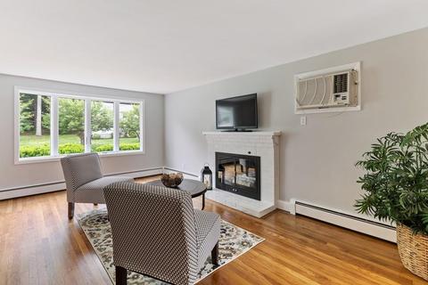 9 Argyle Ave, Avon, MA 02322 photo 2