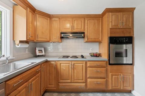 9 Argyle Ave, Avon, MA 02322 photo 5