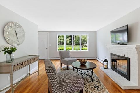 9 Argyle Ave, Avon, MA 02322 photo 3