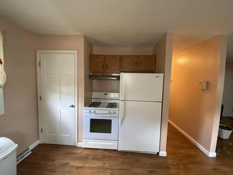 204 Lamont St, Springfield, MA 01119 photo 3