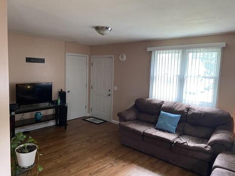 204 Lamont St, Springfield, MA 01119 photo 6