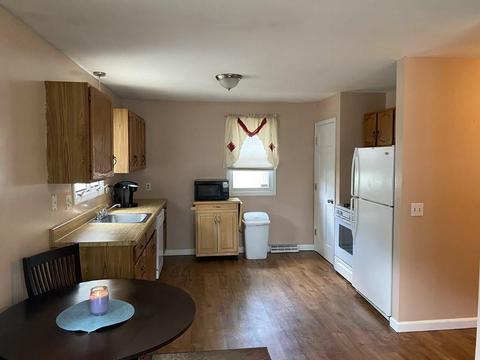 204 Lamont St, Springfield, MA 01119 photo 2