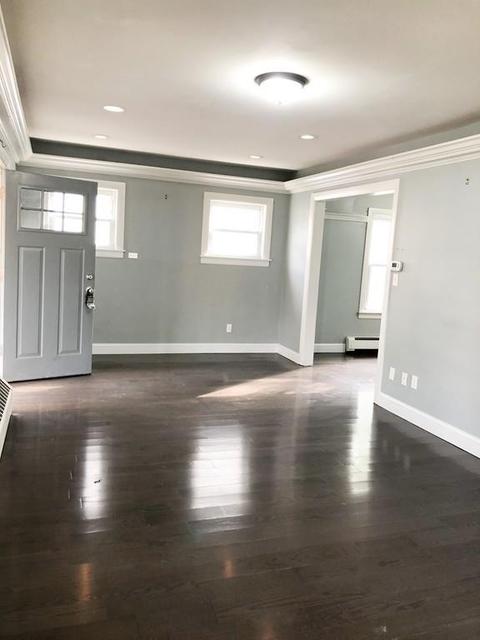 108 Wilber St, Springfield, MA 01104 photo 2