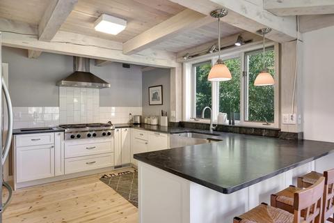 69 Crescent Rd, Mashpee, MA 02649 photo 8