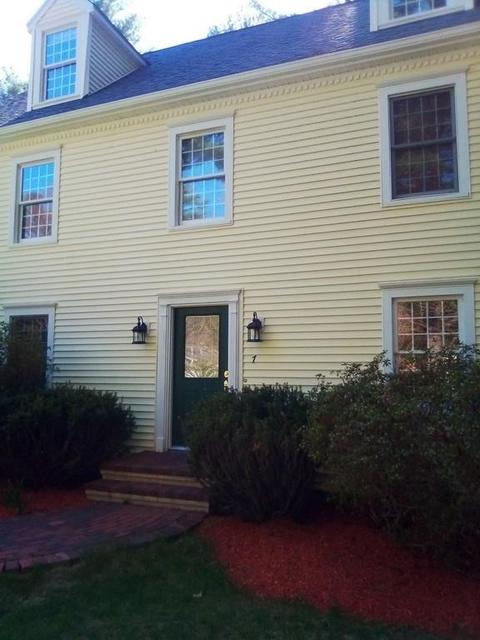 7 Sadler Rd, Upton, MA 01568 photo 3