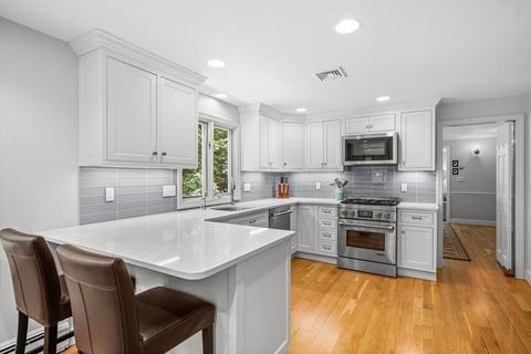 29 Yorkshire Rd, Dover, MA 02030 photo 9