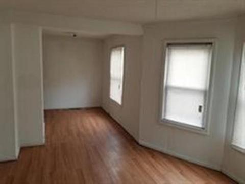 45 Brickett St, Springfield, MA 01119 photo 4
