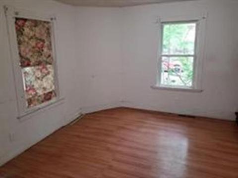 45 Brickett St, Springfield, MA 01119 photo 5
