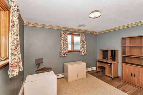 77 Fedak Dr, Chicopee, MA 01013 photo 24