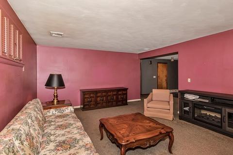 77 Fedak Dr, Chicopee, MA 01013 photo 12