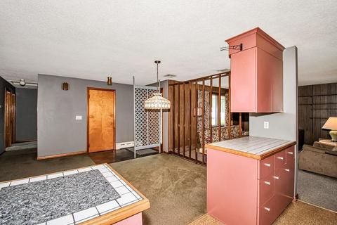 77 Fedak Dr, Chicopee, MA 01013 photo 8