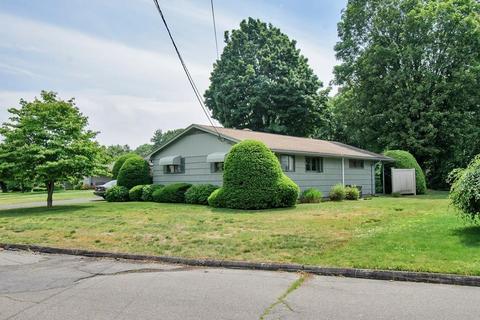 77 Fedak Dr, Chicopee, MA 01013 photo 33