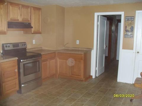 33 Leclair Ter, Chicopee, MA 01013 photo 5