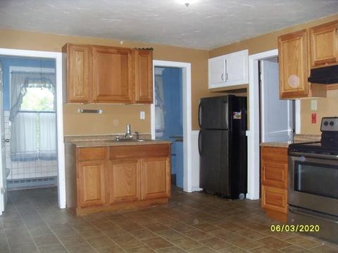 33 Leclair Ter, Chicopee, MA 01013 photo 6