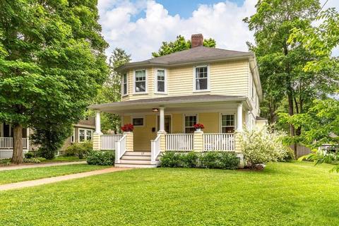 17 Dudley St, Reading, MA 01867 photo 1