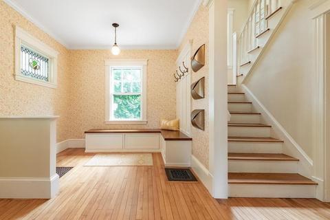 17 Dudley St, Reading, MA 01867 photo 5