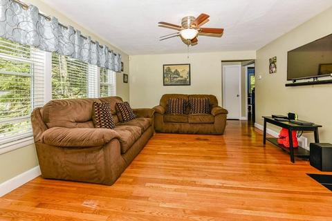 146 Vincent Rd, Dedham, MA 02026 photo 11
