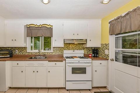 146 Vincent Rd, Dedham, MA 02026 photo 13