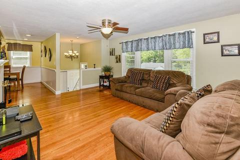 146 Vincent Rd, Dedham, MA 02026 photo 9