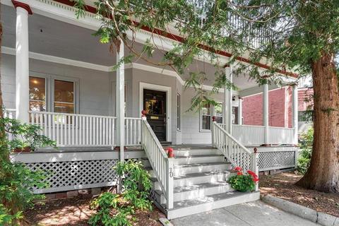 30 Beals St, Brookline, MA 02446 photo 2