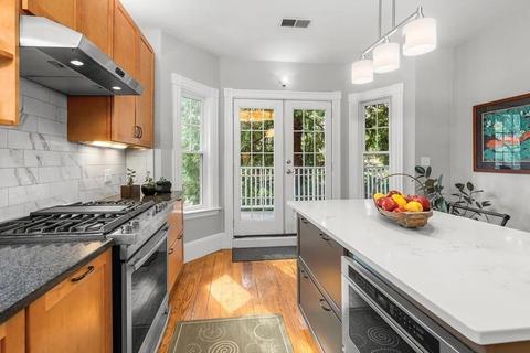 30 Beals St, Brookline, MA 02446 photo 18