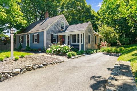 10 Hillside Ter, Hingham, MA 02043 photo 1