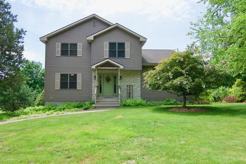 2 Williston Dr, Ware, MA 01082 photo 2