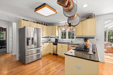 55 Aldridge Rd, Needham, MA 02492 photo 3