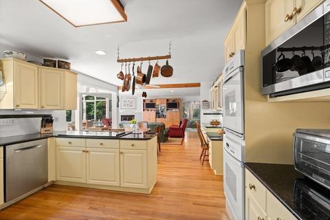55 Aldridge Rd, Needham, MA 02492 photo 4