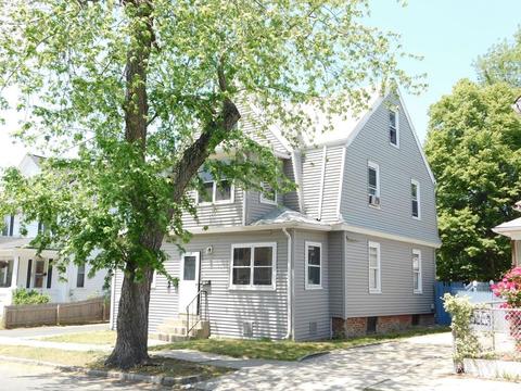 8 Washington St, Springfield, MA 01108 photo 1