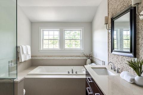 46 Ackers Ave #2, Brookline, MA 02445 photo 15