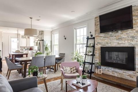 46 Ackers Ave #2, Brookline, MA 02445 photo 3
