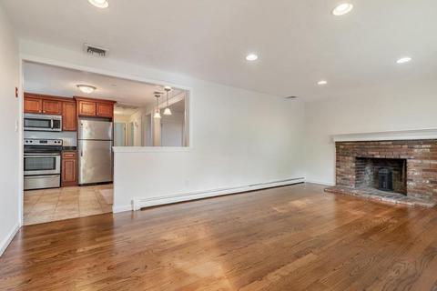 48 Parkview Rd, Reading, MA 01867 photo 2