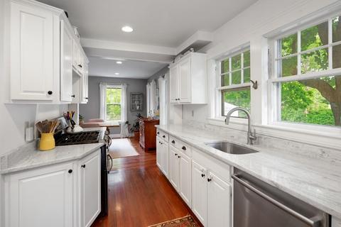 202 North St, Hingham, MA 02043 photo 10