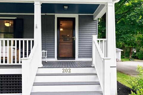 202 North St, Hingham, MA 02043 photo 5