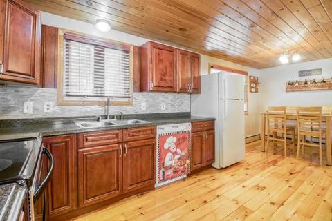 11 Droy Cir, Easthampton, MA 01027 photo 8