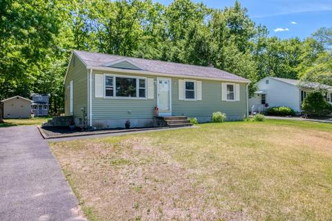 11 Droy Cir, Easthampton, MA 01027 photo 2