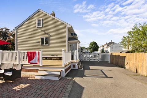 399 Grattan St, Fall River, MA 02721 photo 24