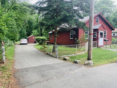 71 Track Rd, Reading, MA 01867 photo 2