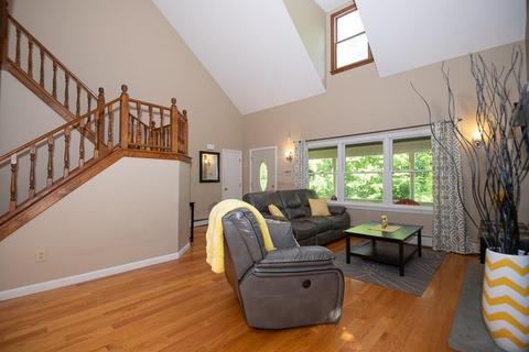 55 Milford St, Upton, MA 01568 photo 14