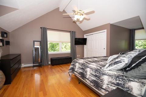 55 Milford St, Upton, MA 01568 photo 33