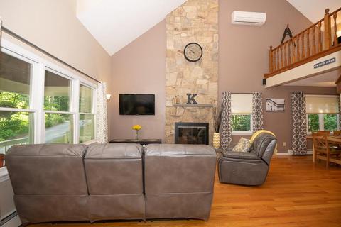 55 Milford St, Upton, MA 01568 photo 12