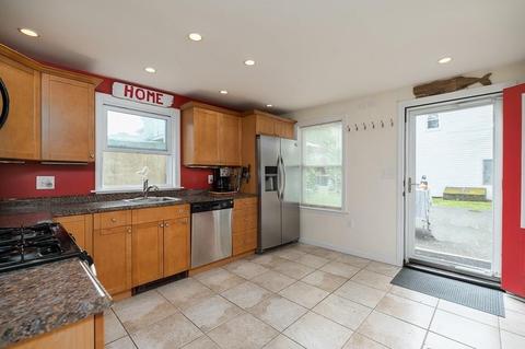 7 Mason Ct, Gloucester, MA 01930 photo 4