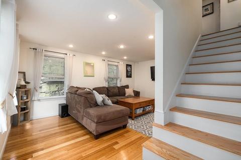 7 Mason Ct, Gloucester, MA 01930 photo 5