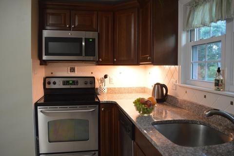6 Maple Crest Cir #E, Holyoke, MA 01040 photo 3