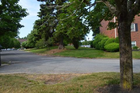 6 Maple Crest Cir #E, Holyoke, MA 01040 photo 21