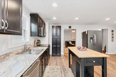 31 Dodge Hill Rd, Sutton, MA 01590 photo 4