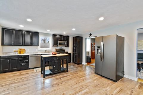 31 Dodge Hill Rd, Sutton, MA 01590 photo 1