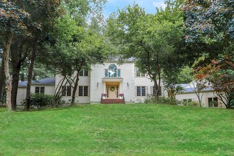 25 Farley Pond Ln, Needham, MA 02492 photo 1